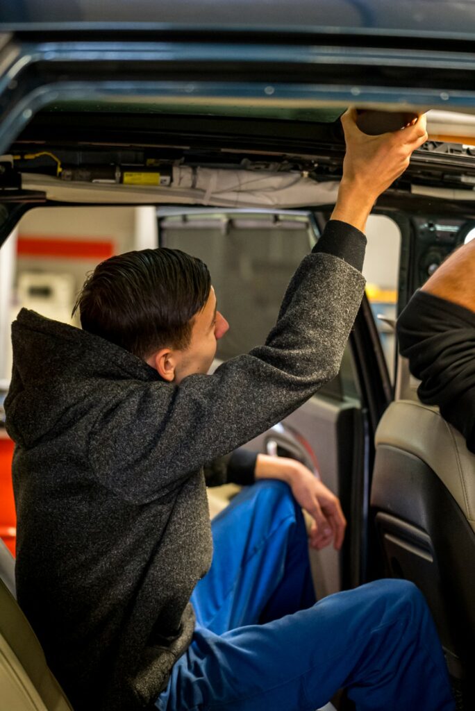 Mécanicien polyvalent du garage Incar Motor à Ans.