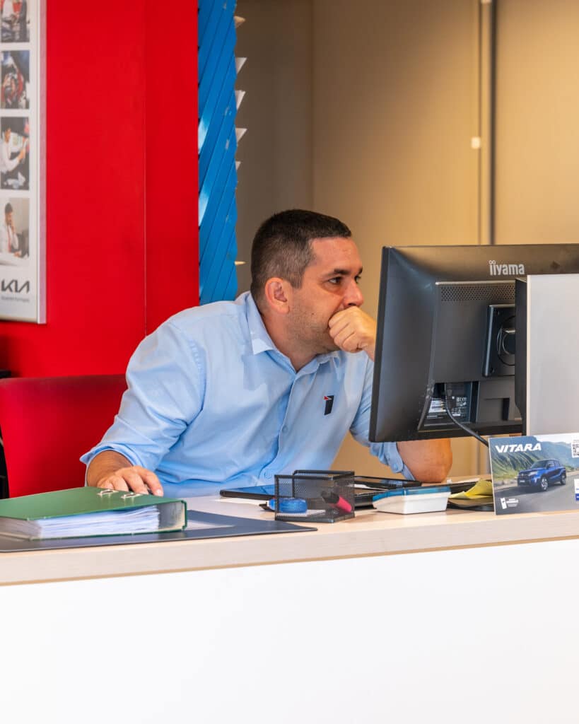 Conseiller commercial du garage Incar Motor à Arlon.